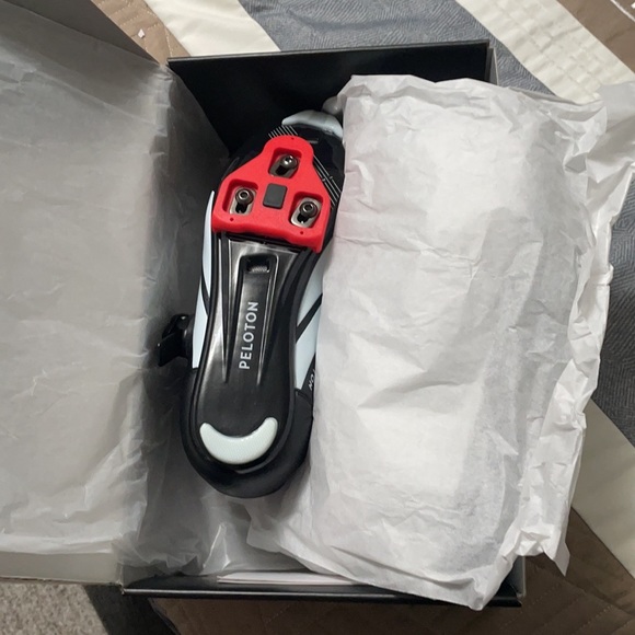 peloton clips on shoes